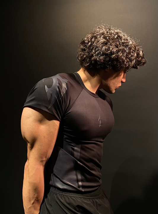 The black compression tee